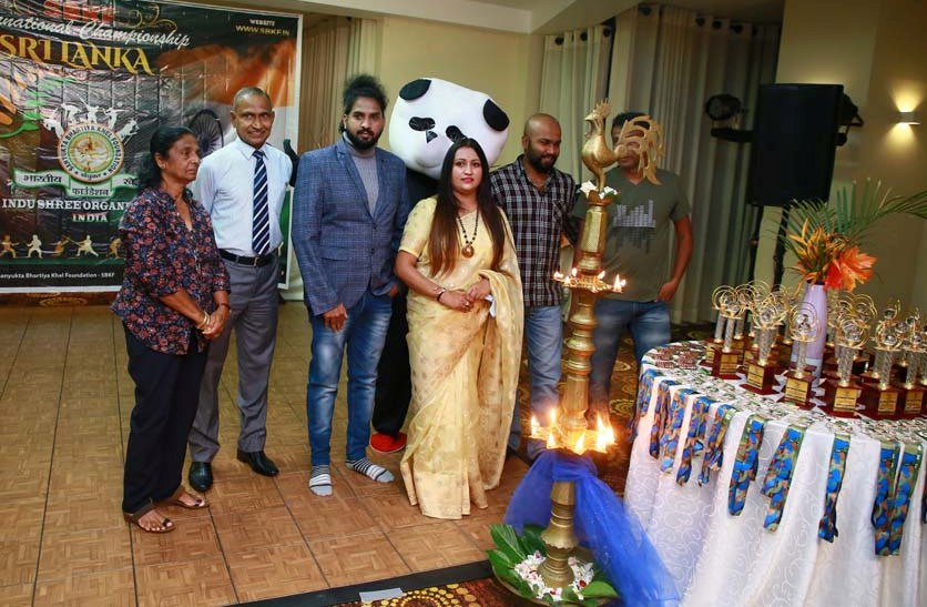   OUR CHIEF GUEST, SRILANKA CRICKETER MR. GIHAN RUPASINGHE WITH ORGANIZER MR. PANKAJ JI & SHIVA MAM